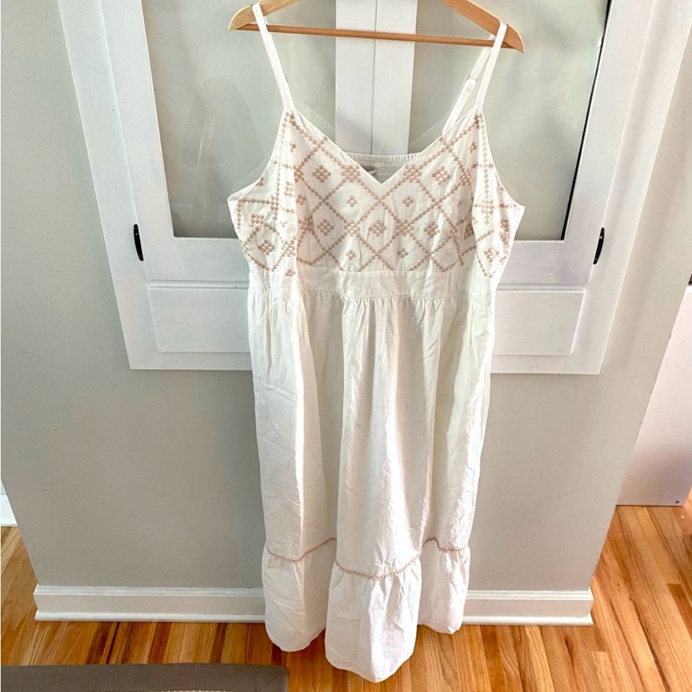 Ava & Viv Ivory Tan Spaghetti Strap Smocked Lined Maxi Dress